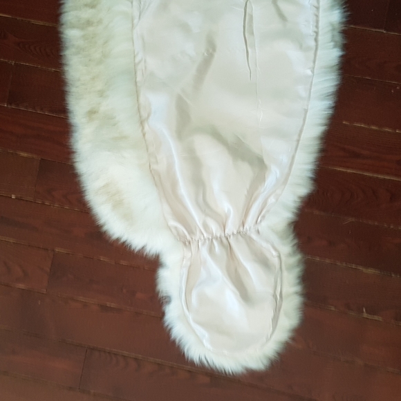 Fur wedding wraps - Picture 3 of 5